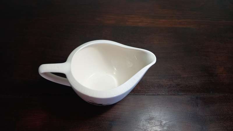 CROWN DEVON SAUCE BOAT 17 X 7 cm