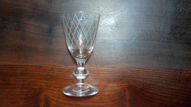 5 X VINTAGE SHERRY GLASSES  - FINE CRYSTAL CUT GLASS