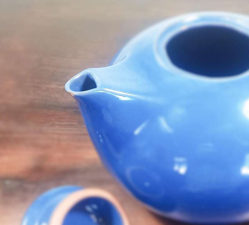 BLUE TEA POT