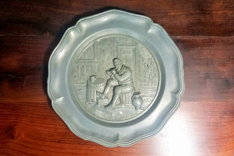 2 X VINTAGE GERMAN/DUCH PEWTER PLATE BEAUTIFUL 3D RAISED IMAGE.