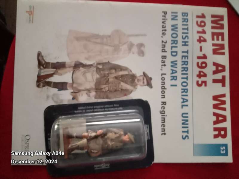 MEN AT WAR ( Metal toy collectable )