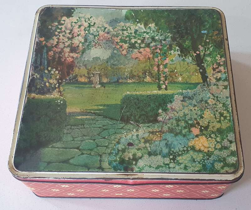 Vintage Biscuits tin as per photos