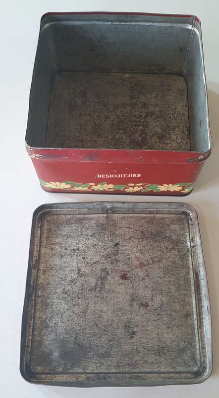Vintage 4LBS Westons Biscuits tin as per photos