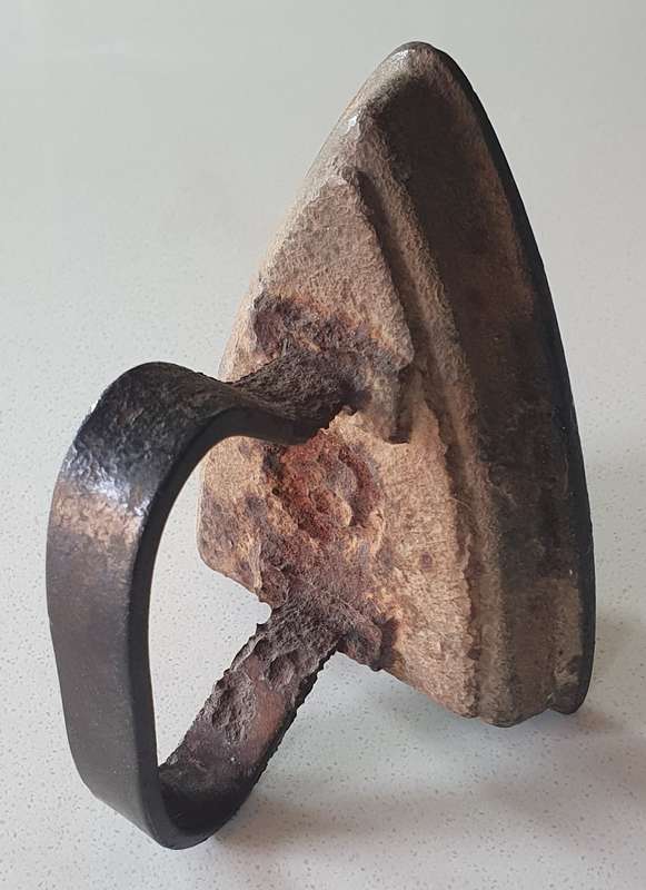Vintage cast iron, coal stove clothing Sad Iron as per photo