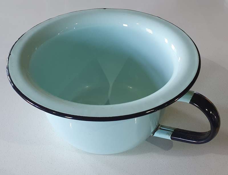 Vintage enamel bedpan (Koos) as per photos