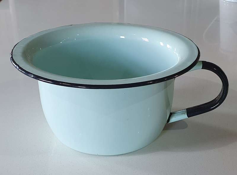 Vintage enamel bedpan (Koos) as per photos