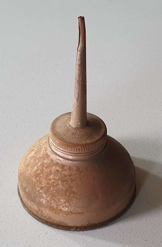 Vintage metal oil can as per photo