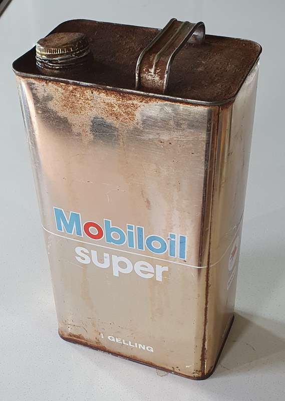 Vintage MOBIL one gallon motor oil tin as per photo
