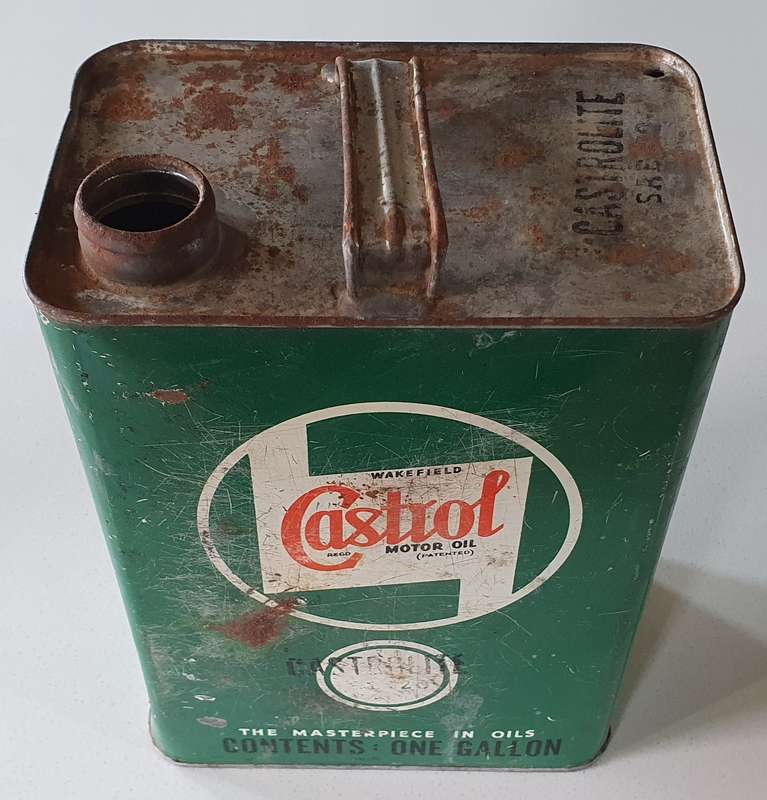 Vintage 1946-1958 CASTROL 1 gallon Wakefield motor oil tin as per photo