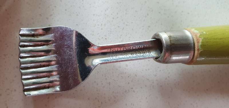 Vintage "Nutbrown" made in England kitchen utensil item as per photos