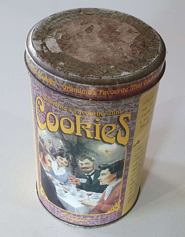Grandma's cokies tin as per photos