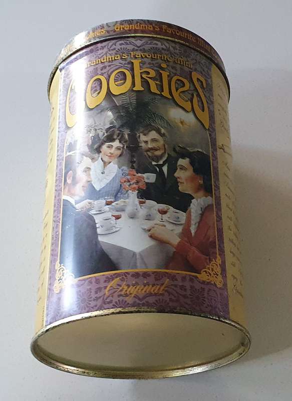 Grandma's cokies tin as per photos