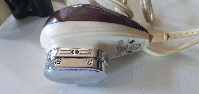 Vintage PHILLIPS electrical shaver as per photos