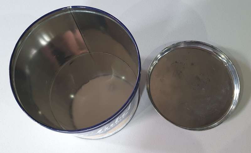 Bakers BLUE LABEL tin as per photos