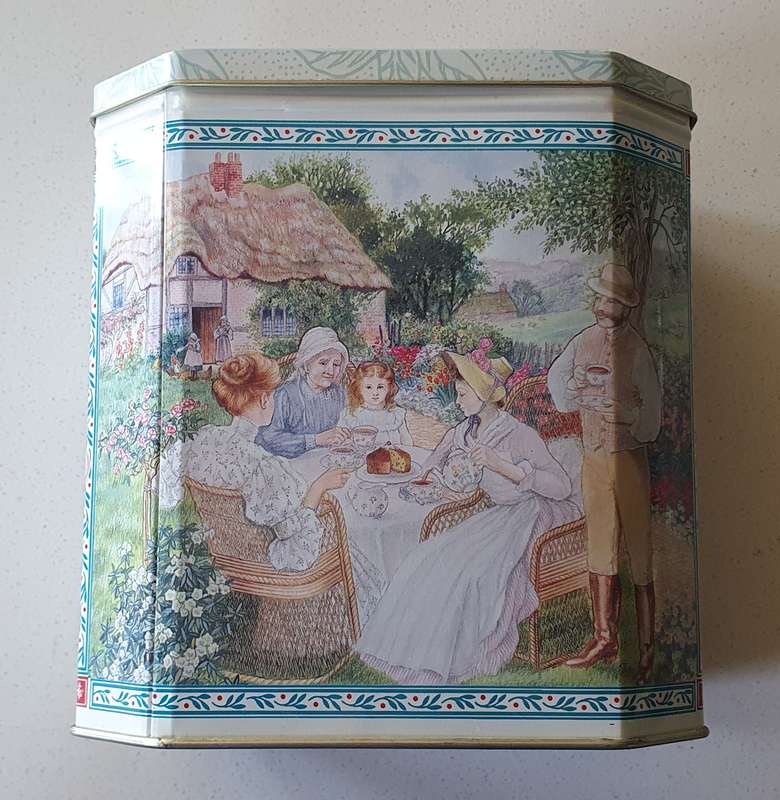 Tea tin as per photos