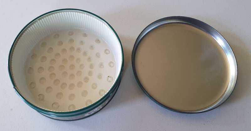 Woolworths PETTICOAT ROUNDS tin as per photos