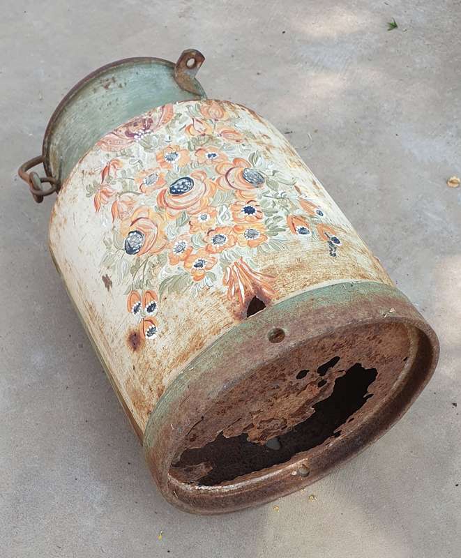 Vintage rusted milk can for garden or display as per photos