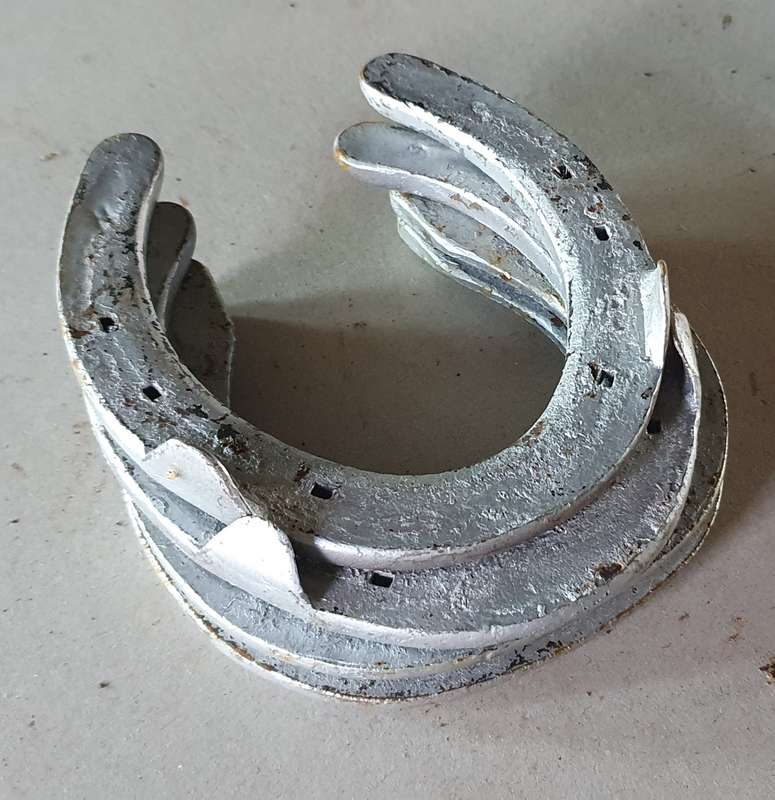4x Steel Horseshoes as per photo