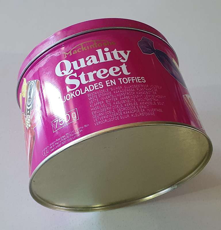 Kellogg's tin as per photos