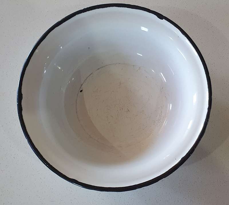 White Enamel bowl as per photo