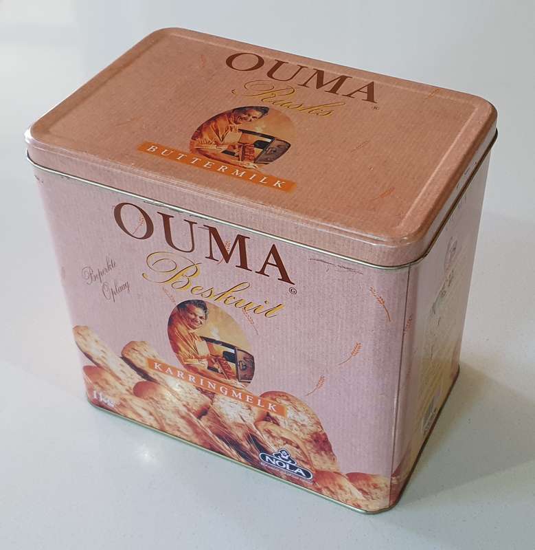 OUMA RUSKS tin as per photos