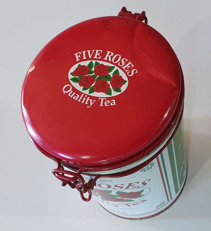 FIVE ROSES tea tin as per photos