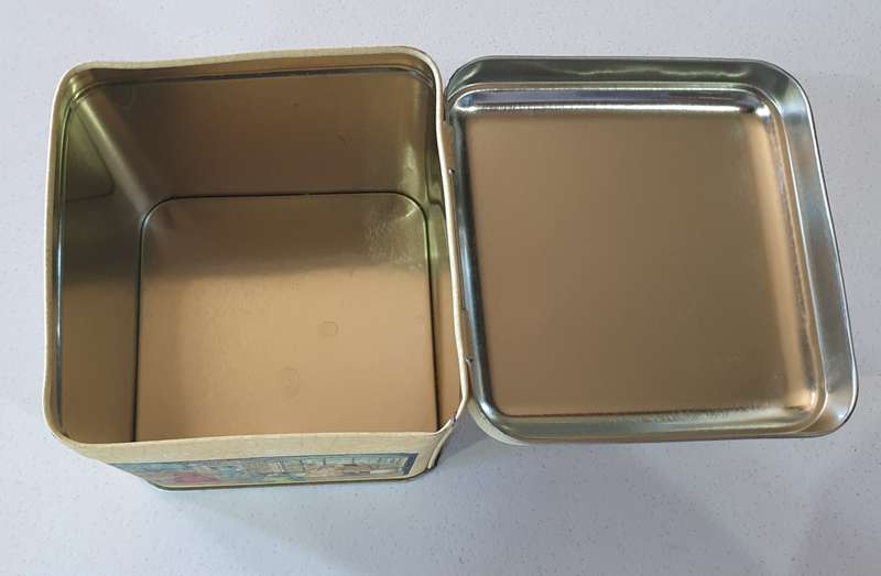 ANCHOR YEAST tin as per photos