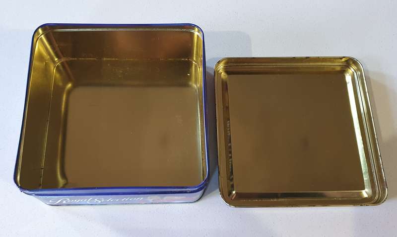 BEACON ROYAL SELECTION tin as per photos
