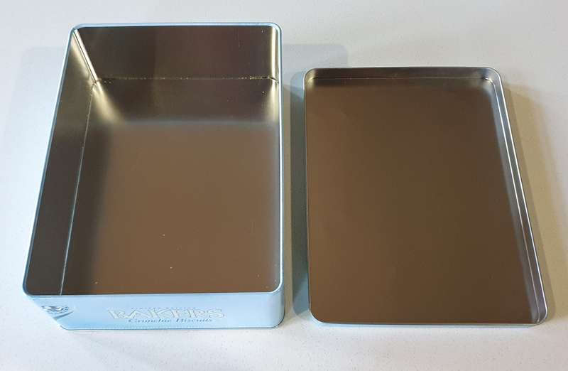 BAKERS BISCUIT tin as per photos