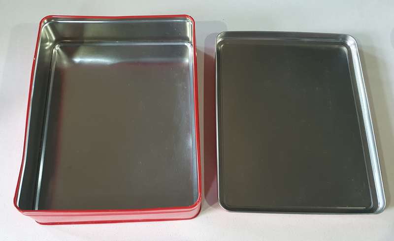 Woolworths FISH THEME tin as per photos