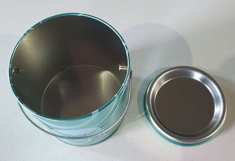 Woolworths BLING BONS tin as per photos