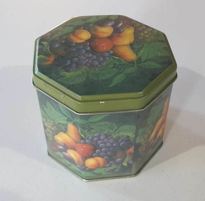 BON BONS tin as per photos