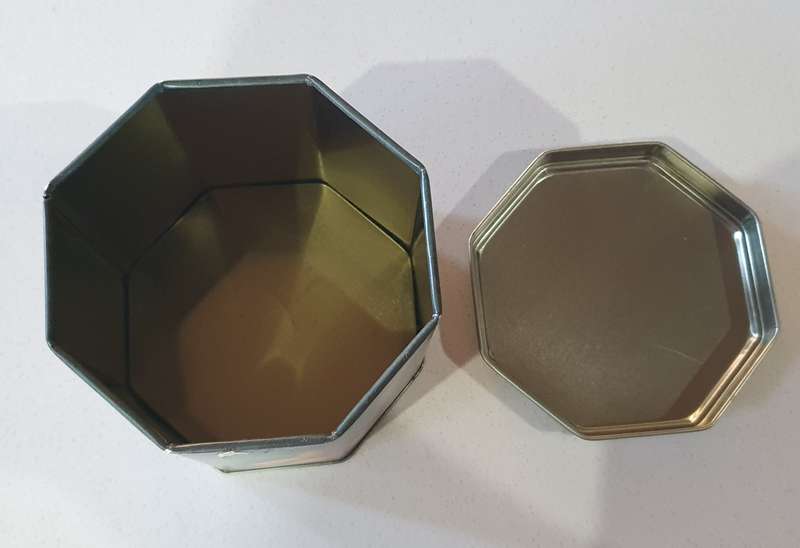 BON BONS tin as per photos