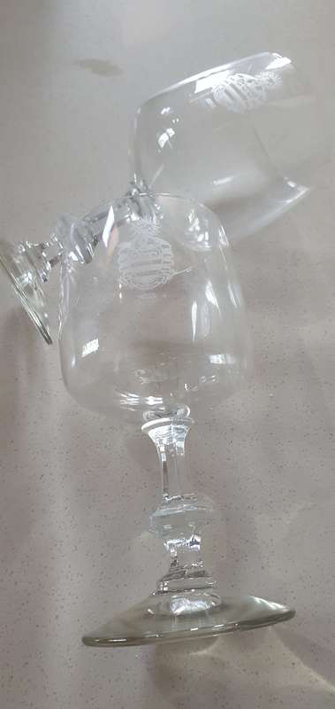 6x GREY COLLEGE wine glasses as per photos