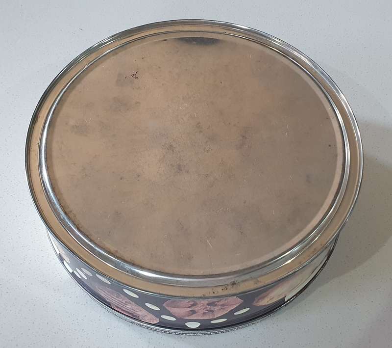 CHOCOLATE CHIP COOKIES tin as per photos