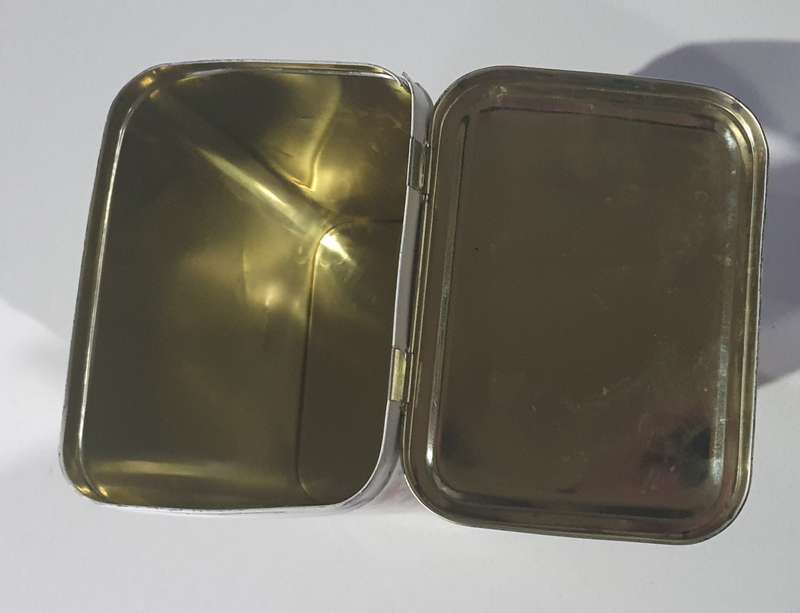 FIVE ROSES TEA tin as per photos