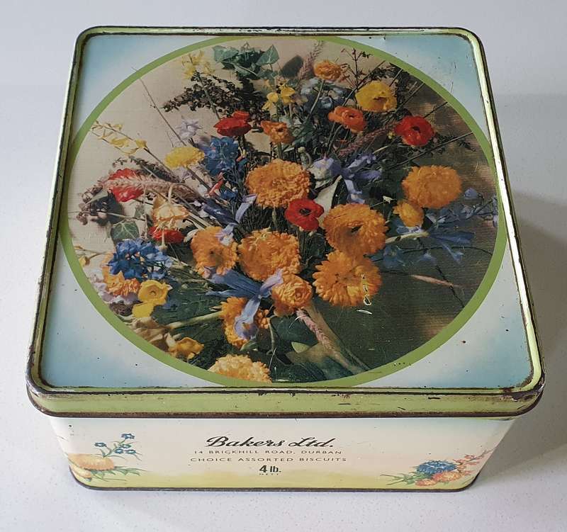 BAKERS biscuits tin as per photos