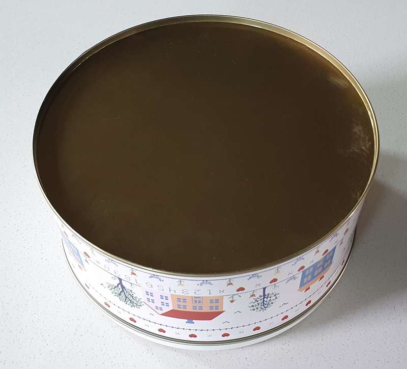X-STITCH tin as per photos
