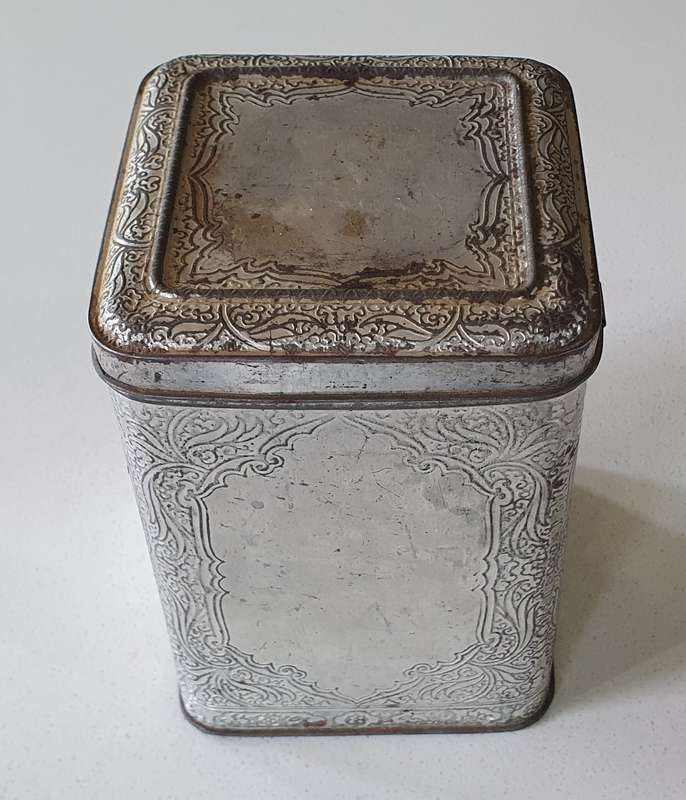 Vintage tin as per photos
