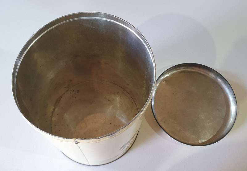 Vintage tin as per photos