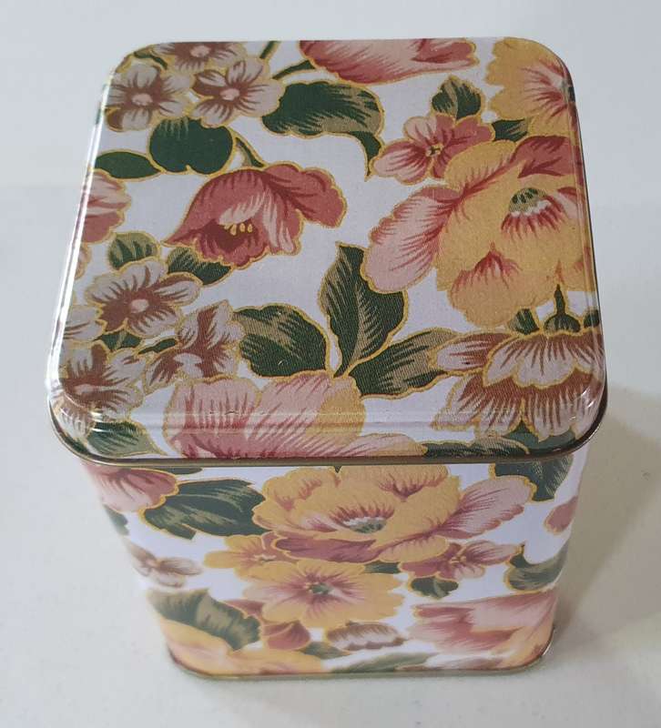 Flower theme tin as per photos