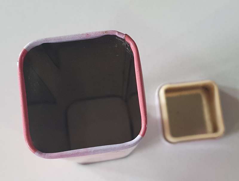 Small tin as per photos