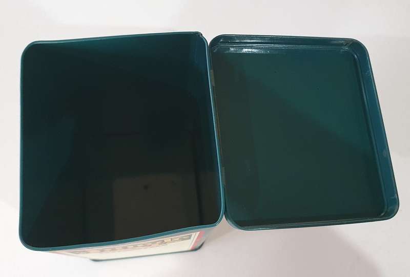 JUNGLE OATS tin as per photos