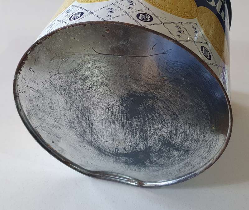 BAKERS BLUE LABEL tin as per photos