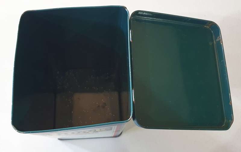 JUNGLE OATS tin as per photos