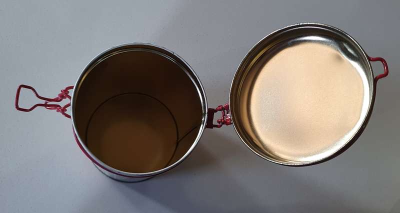 FIVE ROSES tea tin as per photos