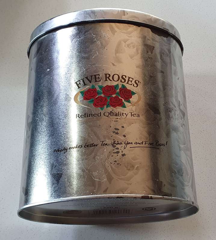FIVE ROSES tea tin as per photos
