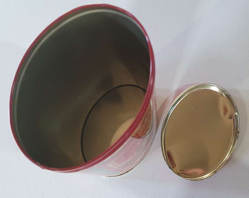 OUMA RUSKS tin as per photos