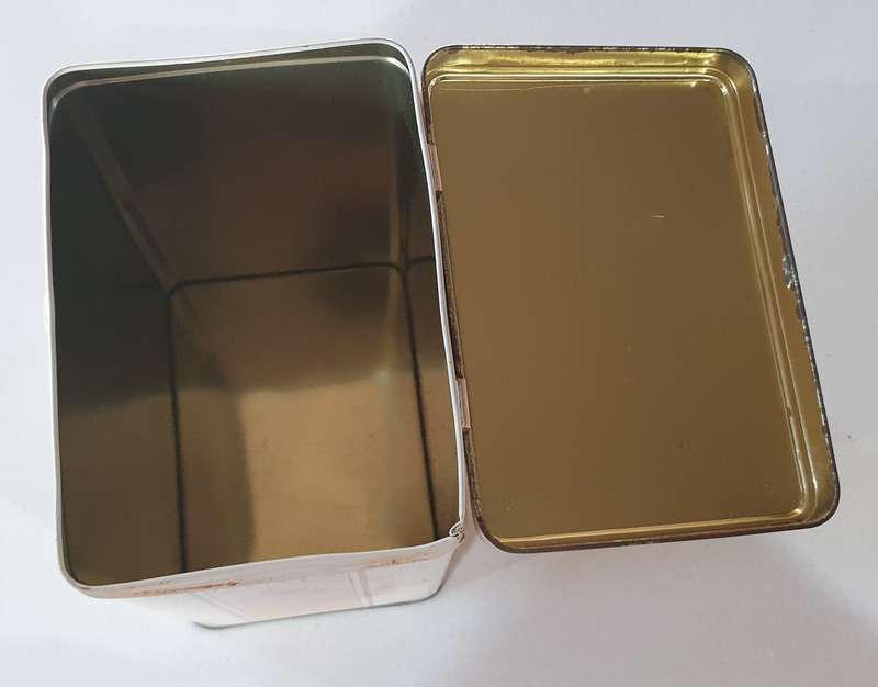OUMA RUSKS tin as per photos