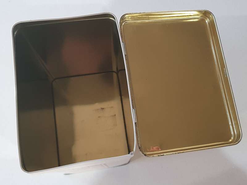OUMA RUSKS tin as per photos